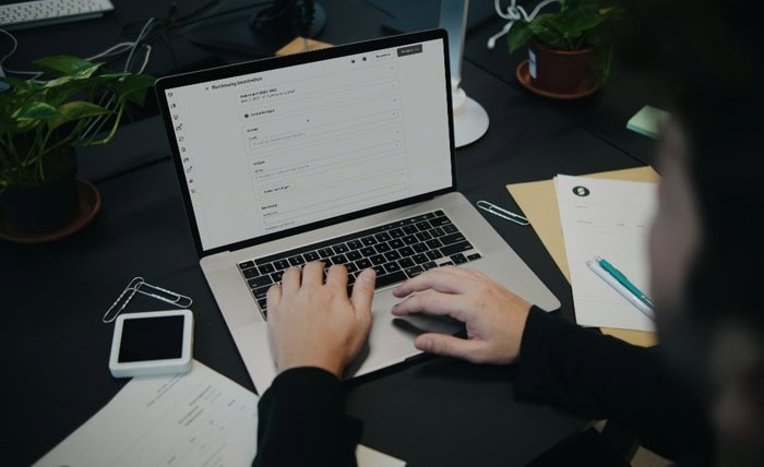 Earning and Spending Crypto While Traveling: A Digital Nomad’s Guide to Financial Freedom Picture1 1