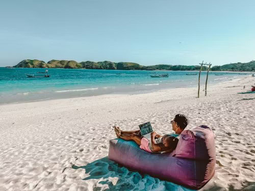 Micro-spend entertainment strategies for digital nomads Picture1 1 2