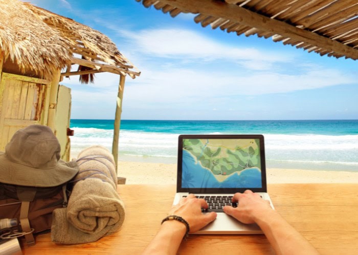 Maximizing Your Income While Traveling: Tips for Nomads on the Road to Financial Independence ass